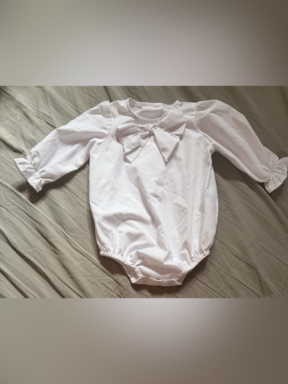 The Beaufort Bonnet Company White Bow-Front Long-Sleeve One-Piece